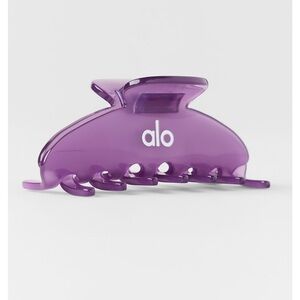 ALO Yoga 90’s Hair Claw Clip - Plum Kiss Clear (Purple)